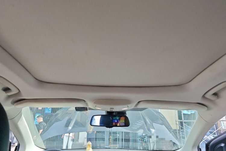Used Ford Edge 2015 2.0T GTDi Two-Wheel-Drive High-Line Version Headliner