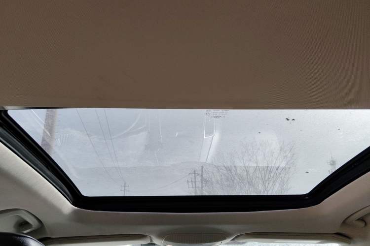 Used Ford Edge 2015 2.0T GTDi 4x4 High-Grade Model Headliner