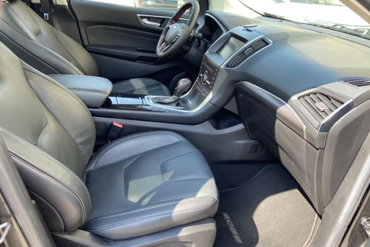 Used Ford Edge 2015 2.7T GTDi 4x4 Prestige 7-Seater Interior 11