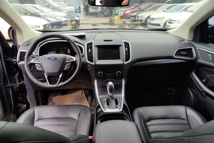 Used Ford Edge 2015 2.0T GTDi Two-Wheel-Drive High-Line Version Interior 3