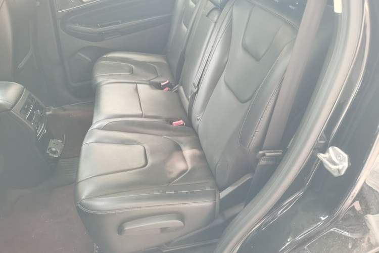 Used Ford Edge 2015 2.7T GTDi 4x4 Prestige 7-Seater Interior 4