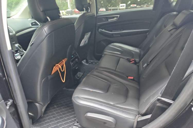 Used Ford Edge 2015 2.0T GTDi Four-Wheel Drive Prestige Model Interior 4