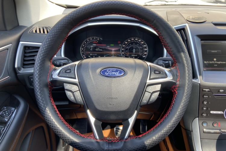 Used Ford Edge 2015 2.7T GTDi 4x4 Prestige 7-Seater Interior 6