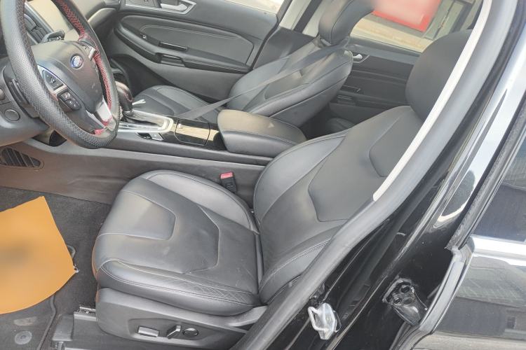 Used Ford Edge 2015 2.7T GTDi 4x4 Prestige 7-Seater Left Front Seat