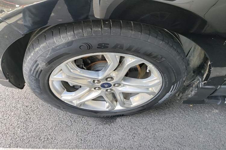 Used Ford Edge 2015 2.0T GTDi Two-Wheel-Drive High-Line Version Left Front Wheel Hub