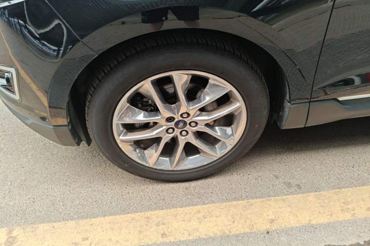 Used Ford Edge 2015 2.0T GTDi Four-Wheel Drive Prestige Model Left Front Wheel Hub