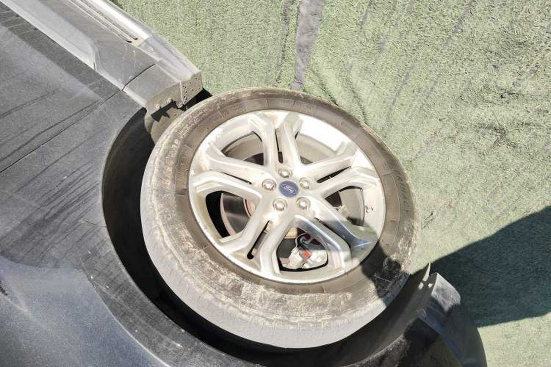 Used Ford Edge 2015 2.0T GTDi 4x4 High-Grade Model Left Front Wheel Hub