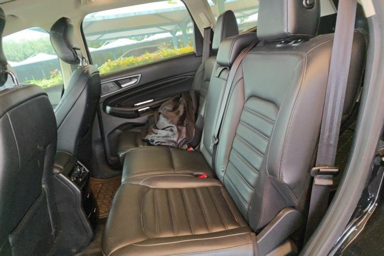 Used Ford Edge 2015 2.0T GTDi 4x4 High-Grade Model Left Rear Seat