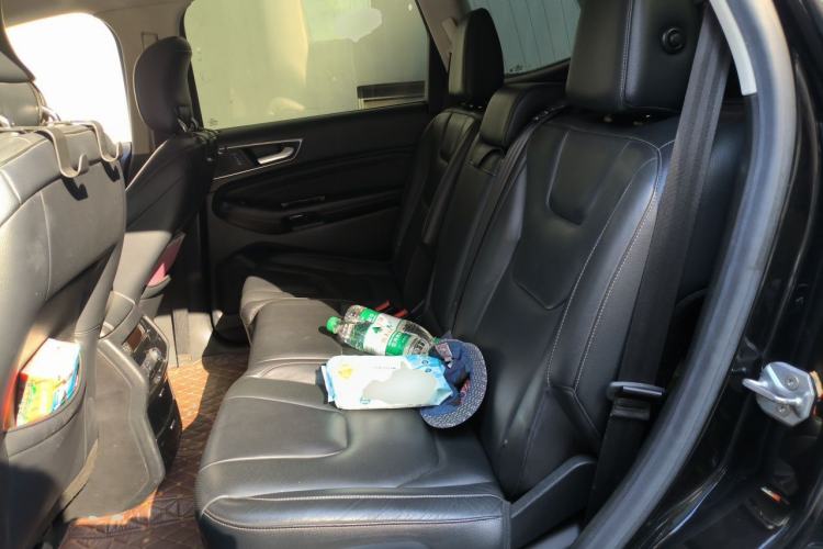 Used Ford Edge 2015 2.7T GTDi 4x4 Prestige 7-Seater Left Rear Seat