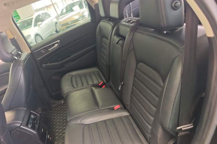 Used Ford Edge 2015 2.0T GTDi 4x4 High-Grade Model Left Rear Seat