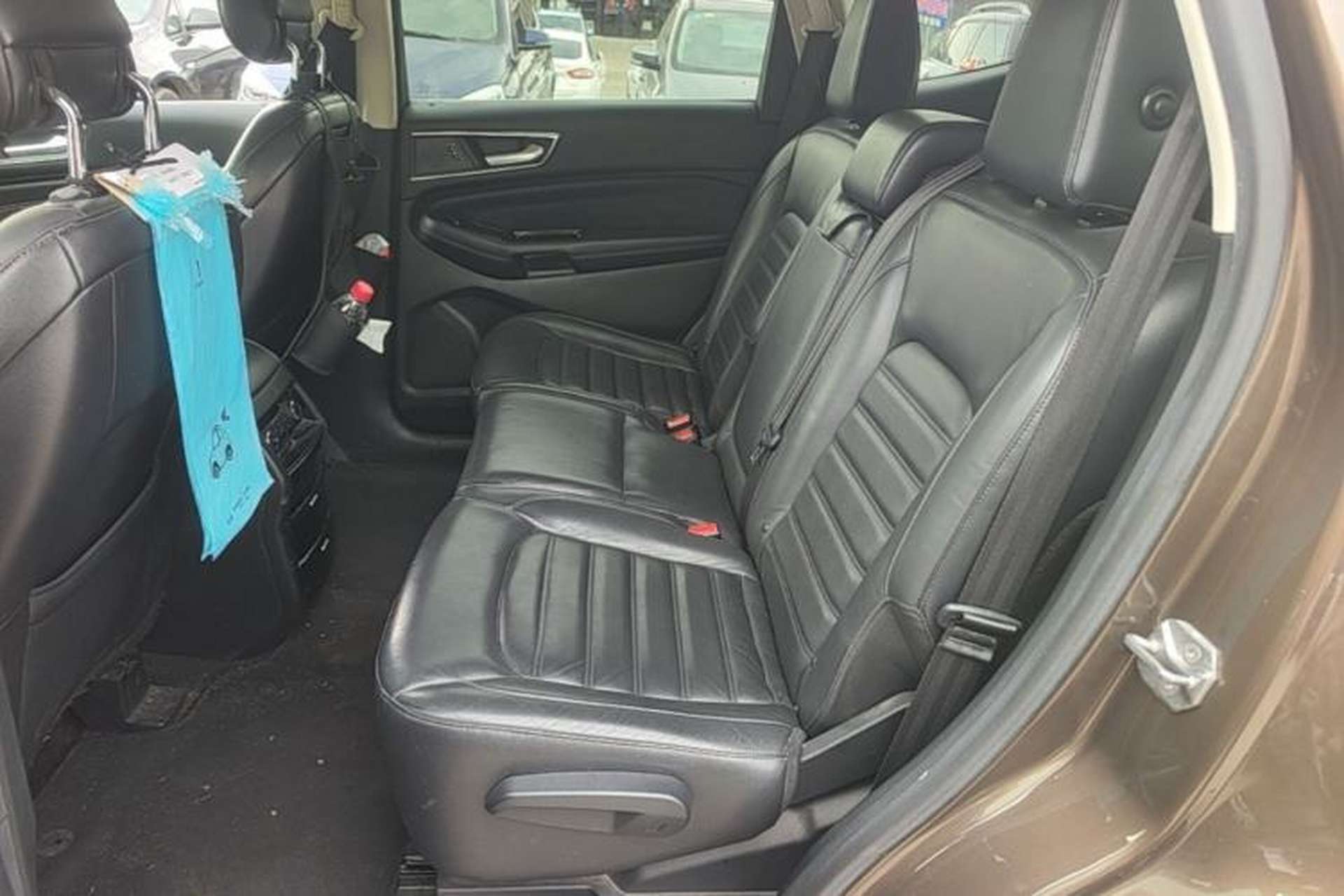 Used Ford Edge 2015 2.0T GTDi Two-Wheel-Drive High-Line Version Left Rear Seat