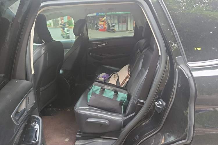 Used Ford Edge 2015 2.0T GTDi 4x4 High-Grade Model Left Rear Seat