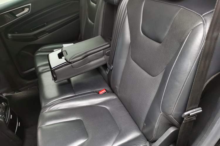Used Ford Edge 2015 2.7T GTDi 4x4 Prestige 7-Seater Left Rear Seat