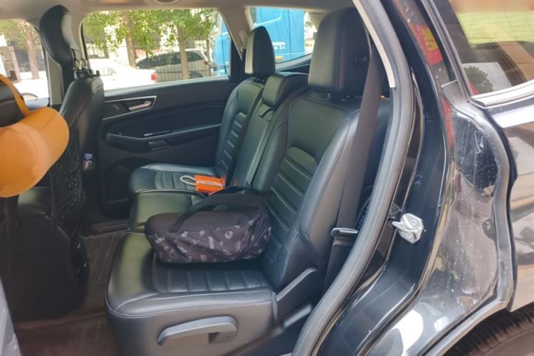 Used Ford Edge 2015 2.0T GTDi Two-Wheel-Drive High-Line Version Left Rear Seat