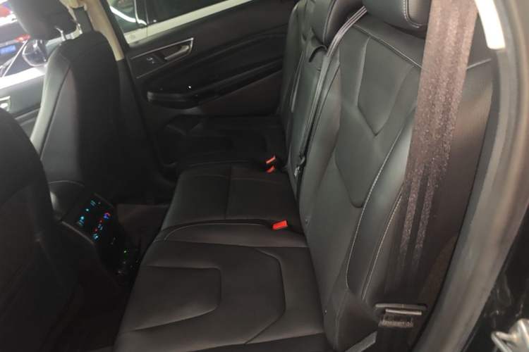 Used Ford Edge 2015 2.0T GTDi Four-Wheel Drive Prestige Model Left Rear Seat