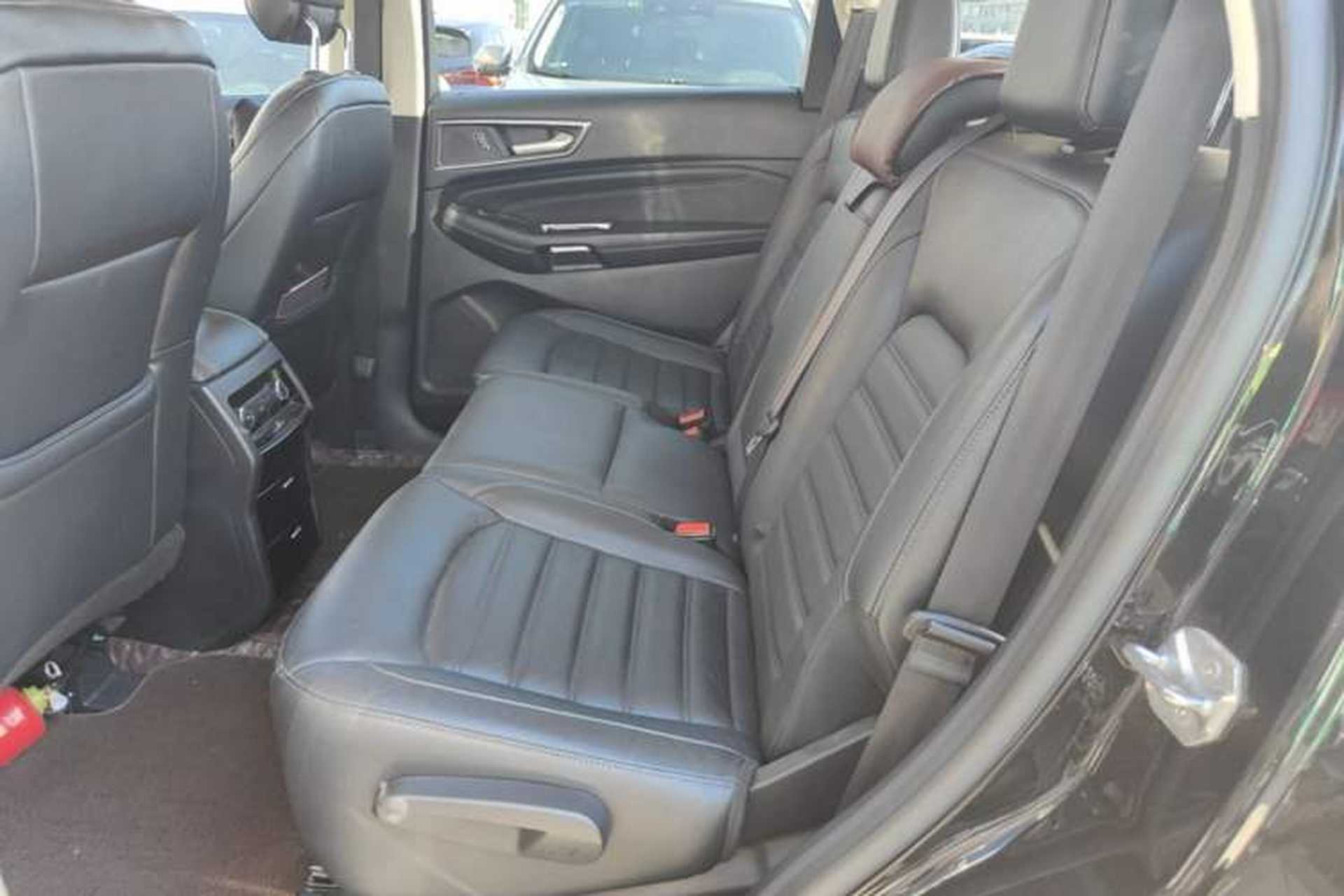 Used Ford Edge 2015 2.0T GTDi Two-Wheel-Drive High-Line Version Left Rear Seat