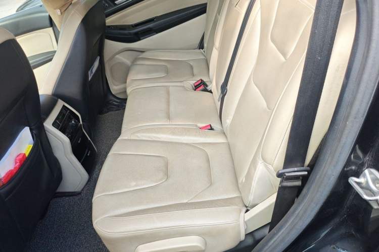 Used Ford Edge 2015 2.7T GTDi 4x4 Prestige 7-Seater Left Rear Seat