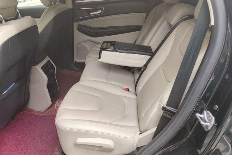 Used Ford Edge 2015 2.7T GTDi 4x4 Prestige 7-Seater Left Rear Seat