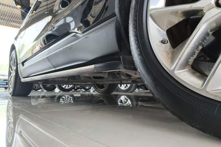 Used Ford Edge 2015 2.0T GTDi Four-Wheel Drive Prestige Model Left Side Sill