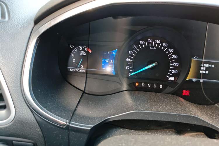 Used Ford Edge 2015 2.7T GTDi 4x4 Sporty 7-Seater Odometer Close Up