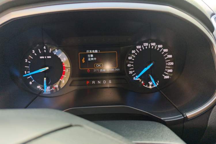 Used Ford Edge 2015 2.0T GTDi Two-Wheel-Drive Platinum Edition Odometer Close Up