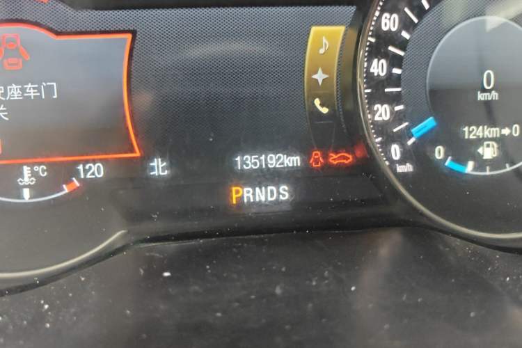 Used Ford Edge 2015 2.0T GTDi Four-Wheel Drive Prestige Model Odometer Close Up