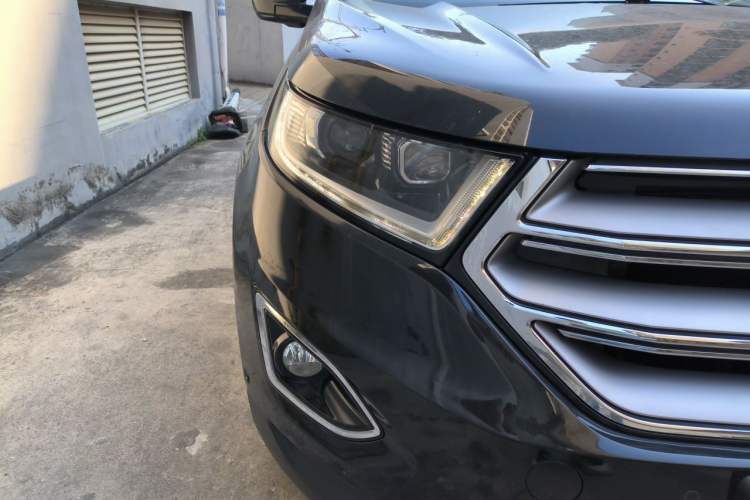 Used Ford Edge 2015 2.7T GTDi 4x4 Prestige 7-Seater Right Front Headlight
