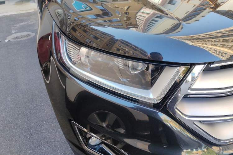 Used Ford Edge 2015 2.0T GTDi 4x4 High-Grade Model Right Front Headlight