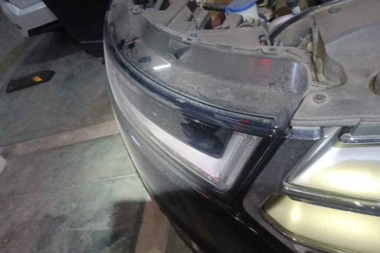 Used Ford Edge 2015 2.7T GTDi 4x4 Prestige 7-Seater Right Front Headlight