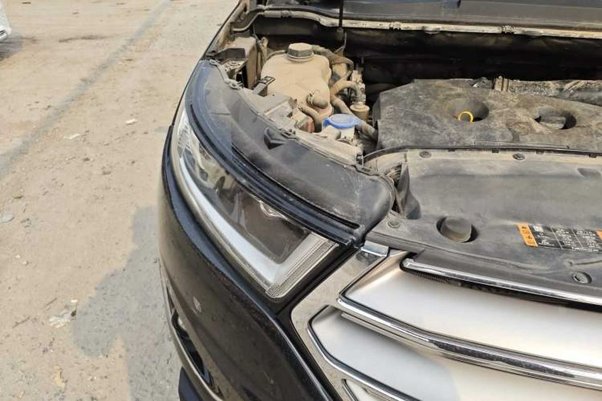 Used Ford Edge 2015 2.0T GTDi Two-Wheel-Drive High-Line Version Right Front Headlight