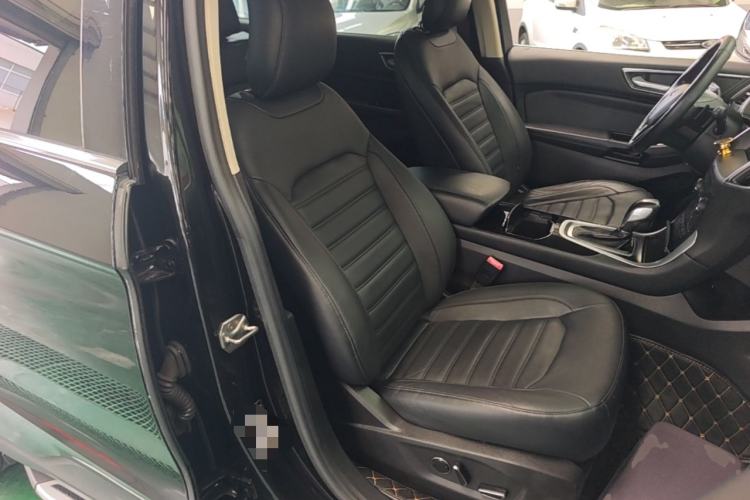 Used Ford Edge 2015 2.0T GTDi 4x4 High-Grade Model Right Front Seat