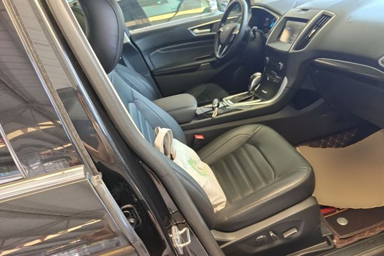 Used Ford Edge 2015 2.0T GTDi 4x4 High-Grade Model Right Front Seat