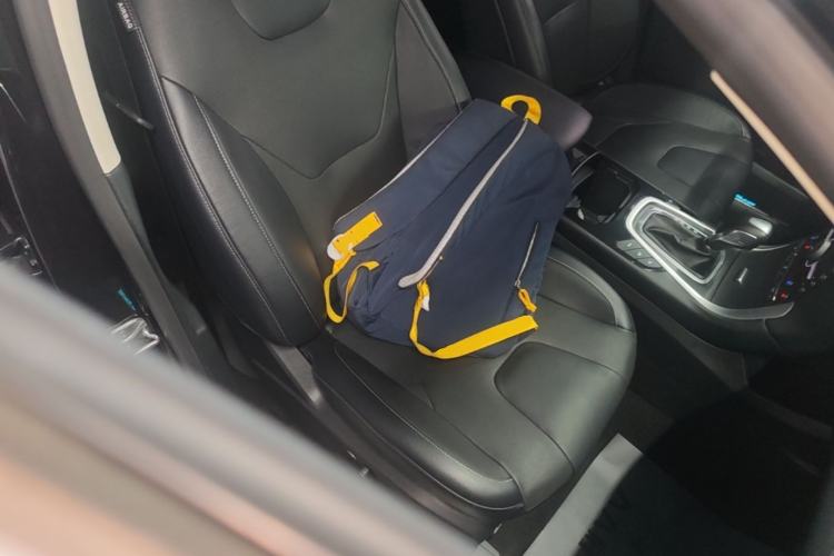 Used Ford Edge 2015 2.0T GTDi Four-Wheel Drive Prestige Model Right Front Seat