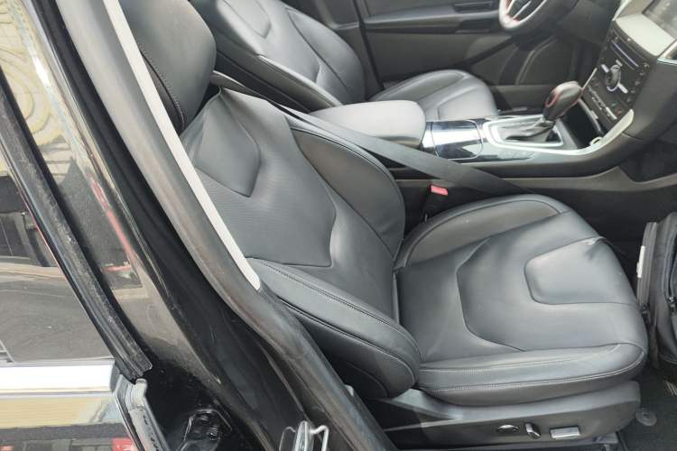 Used Ford Edge 2015 2.7T GTDi 4x4 Prestige 7-Seater Right Front Seat