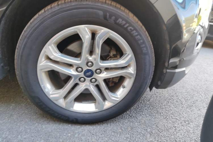 Used Ford Edge 2015 2.0T GTDi 4x4 High-Grade Model Right Front Wheel Hub