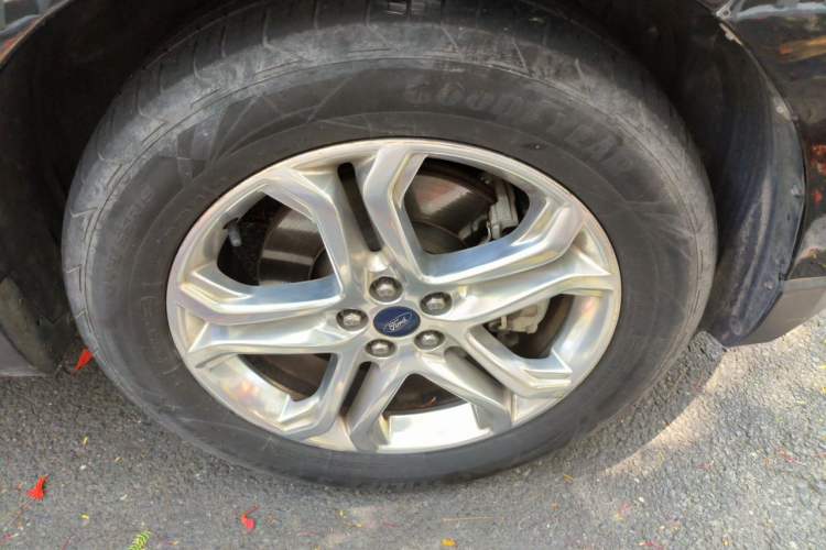 Used Ford Edge 2015 2.0T GTDi 4x4 High-Grade Model Right Front Wheel Hub