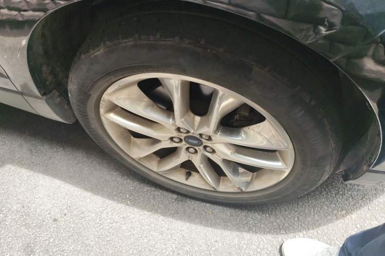 Used Ford Edge 2015 2.0T GTDi 4x4 High-Grade Model Right Front Wheel Hub