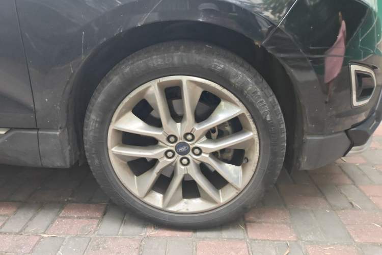 Used Ford Edge 2015 2.0T GTDi Four-Wheel Drive Prestige Model Right Front Wheel Hub