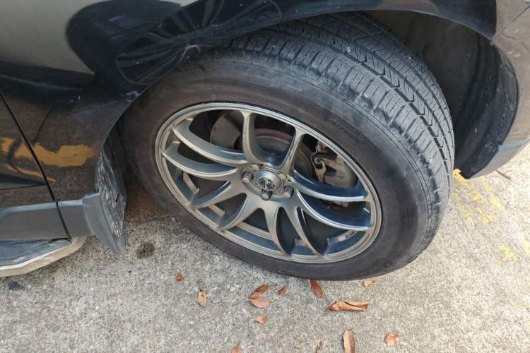 Used Ford Edge 2015 2.7T GTDi 4x4 Prestige 7-Seater Right Front Wheel Hub
