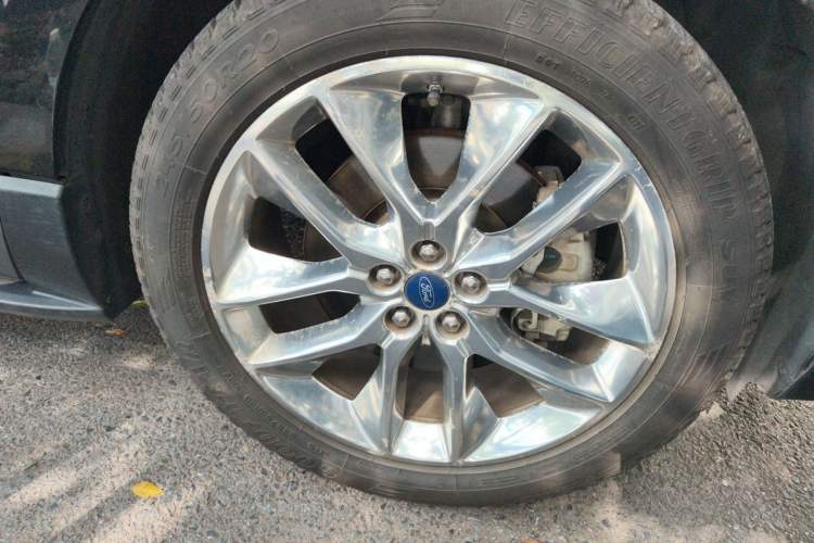 Used Ford Edge 2015 2.0T GTDi Four-Wheel Drive Prestige Model Right Front Wheel Hub