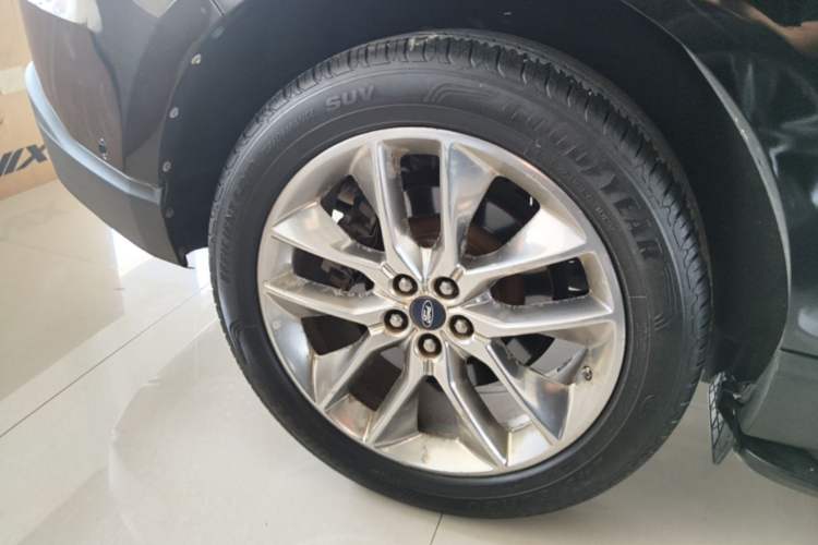 Used Ford Edge 2015 2.0T GTDi Four-Wheel Drive Prestige Model Right Rear Wheel Hub