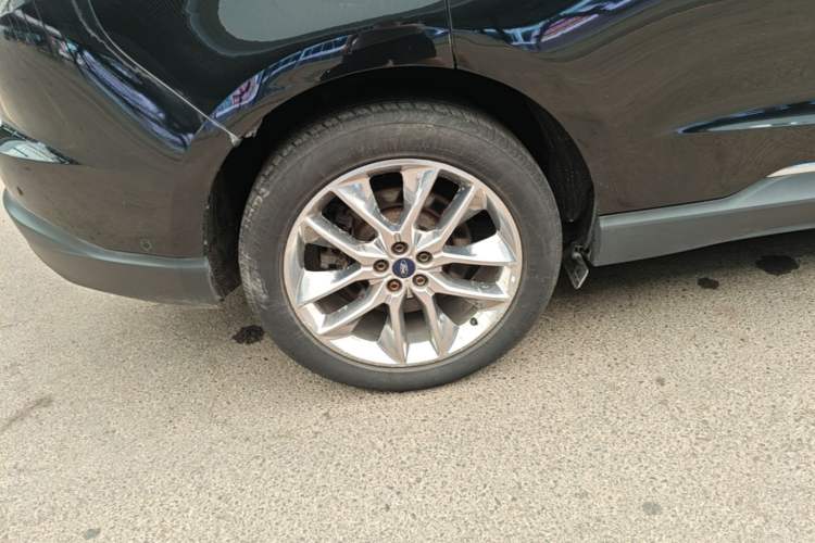 Used Ford Edge 2015 2.0T GTDi Four-Wheel Drive Prestige Model Right Rear Wheel Hub