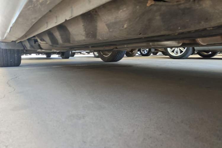 Used Ford Edge 2015 2.0T GTDi 4x4 High-Grade Model Right Side Sill
