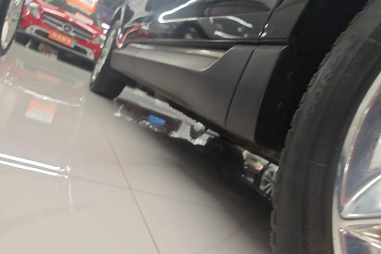 Used Ford Edge 2015 2.0T GTDi Four-Wheel Drive Prestige Model Right Side Sill