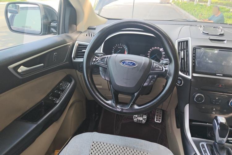 Used Ford Edge 2015 2.0T GTDi Two-Wheel-Drive Elite Edition Steering Wheel