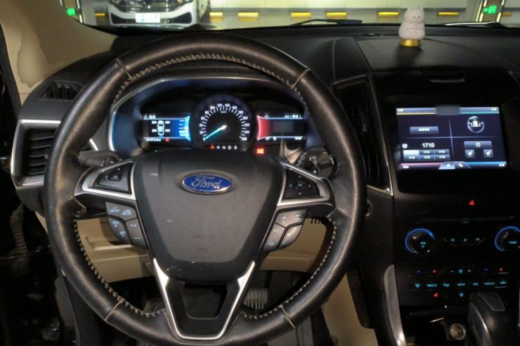 Used Ford Edge 2015 2.0T GTDi Two-Wheel-Drive High-Line Version Steering Wheel
