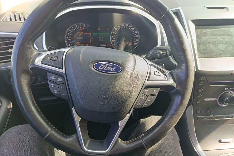 Used Ford Edge 2015 2.0T GTDi Four-Wheel Drive Prestige Model Steering Wheel