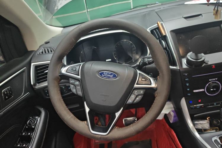 Used Ford Edge 2015 2.0T GTDi Four-Wheel Drive Prestige Model Steering Wheel