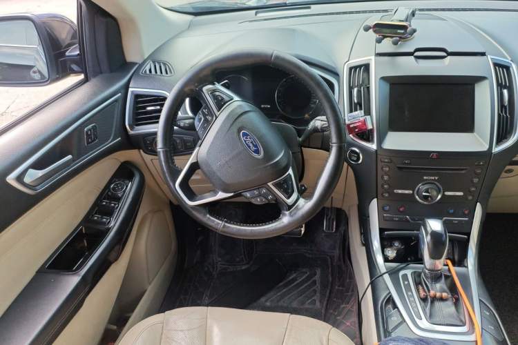 Used Ford Edge 2015 2.7T GTDi 4x4 Prestige 7-Seater Steering Wheel