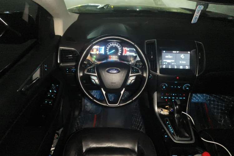 Used Ford Edge 2015 2.0T GTDi Two-Wheel-Drive High-Line Version Steering Wheel